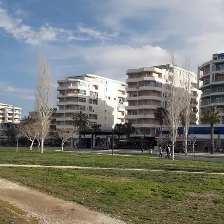 Garzoniere Grisi, Lungomare