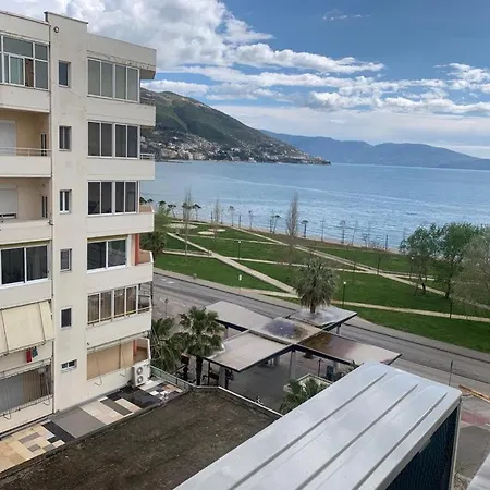 Garzoniere Grisi, Lungomare *