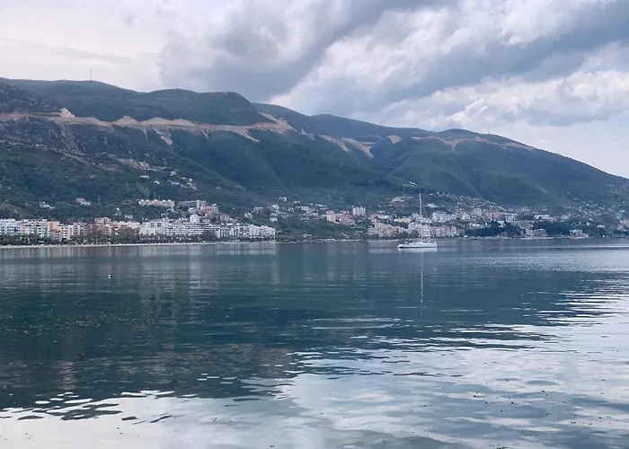 Garzoniere Grisi, Lungomare *